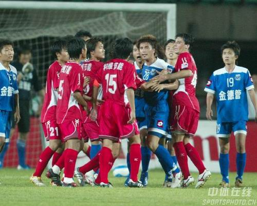 13岁天才小将代表阿森纳U19出战青年欧冠，打破赛事纪录