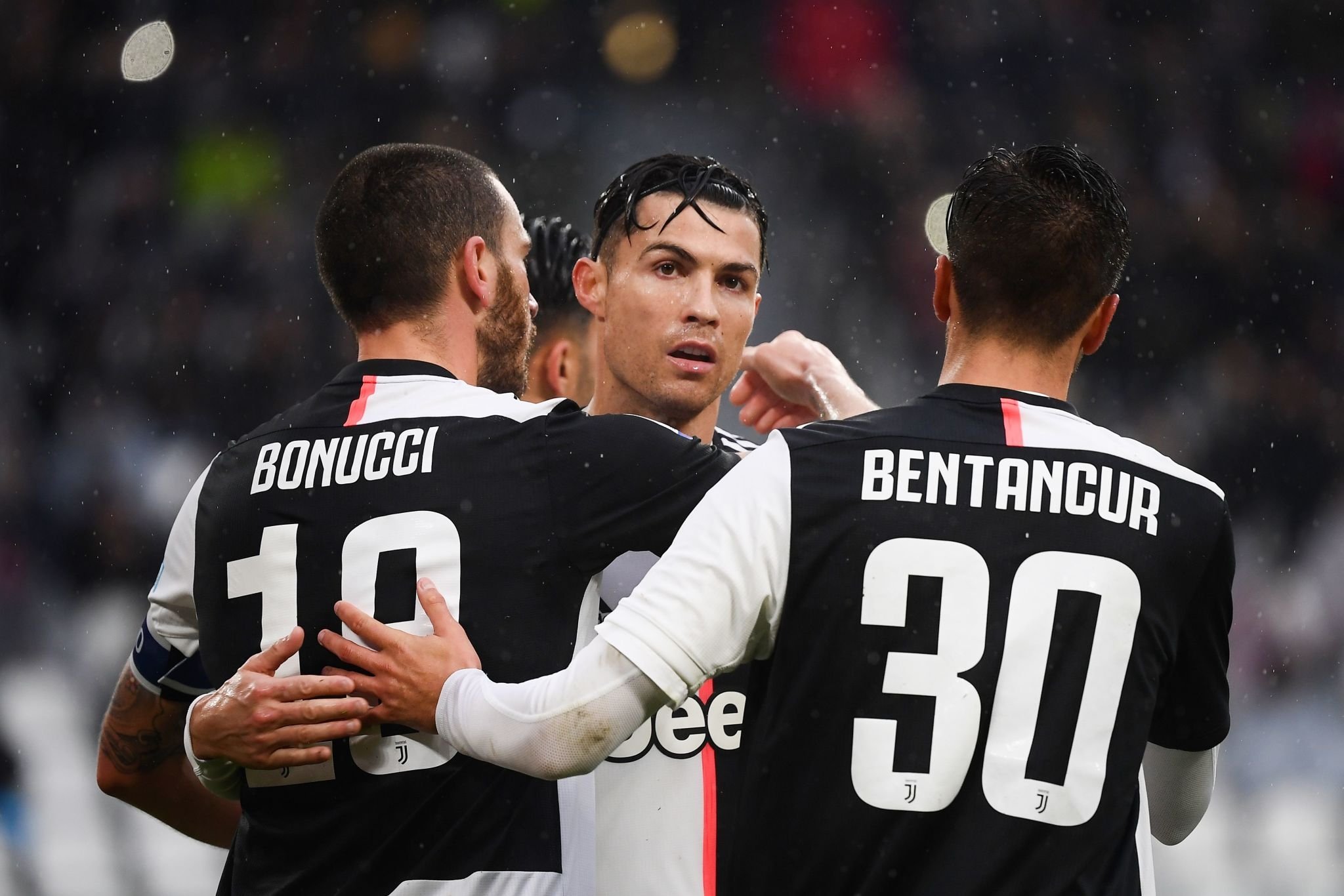mQeon