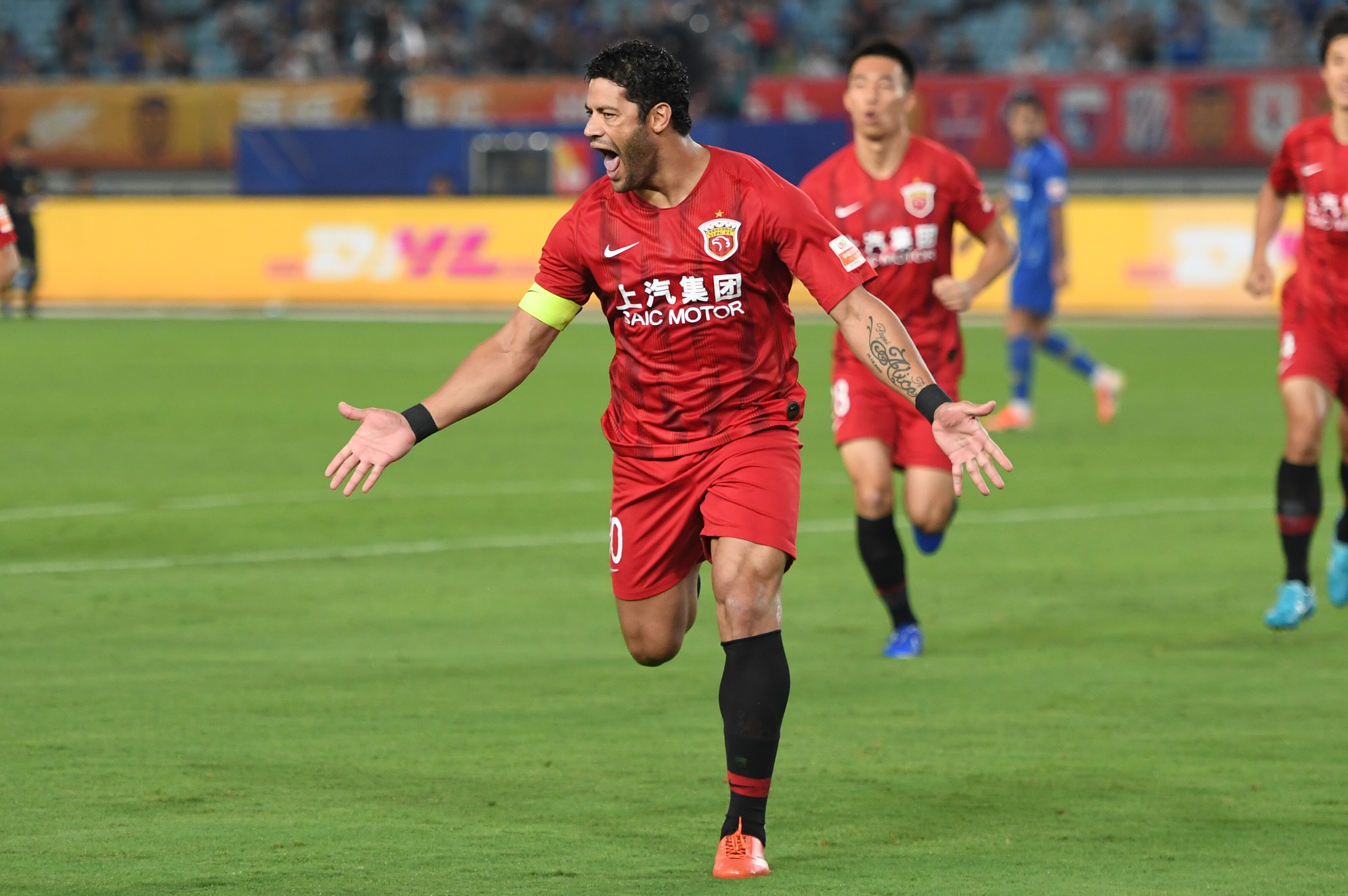 于汉超退役后加入申花教练组，毛剑卿：这是对球员最大的褒奖