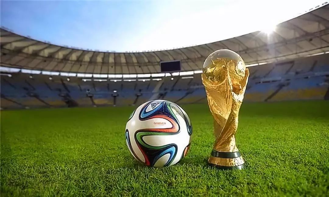 强势回归！萨内首次单场国家队比赛造3球，第二次梅开二度