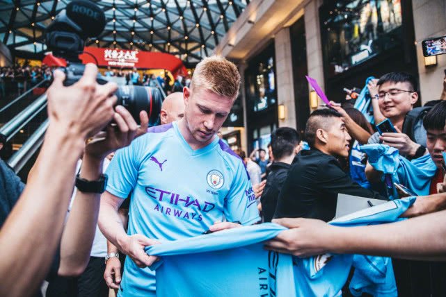 德转7月球员页面浏览量榜：奥斯梅恩第一，拉什福德在列