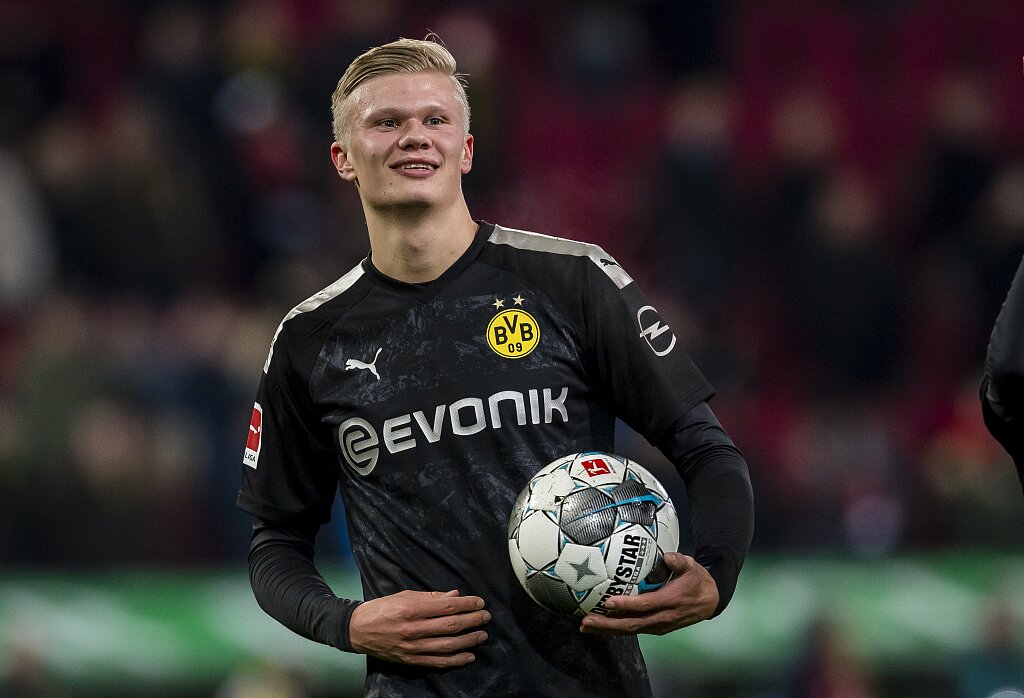 波兰主帅：希望面对荷兰能有更多控球；已证明能与他们抗衡