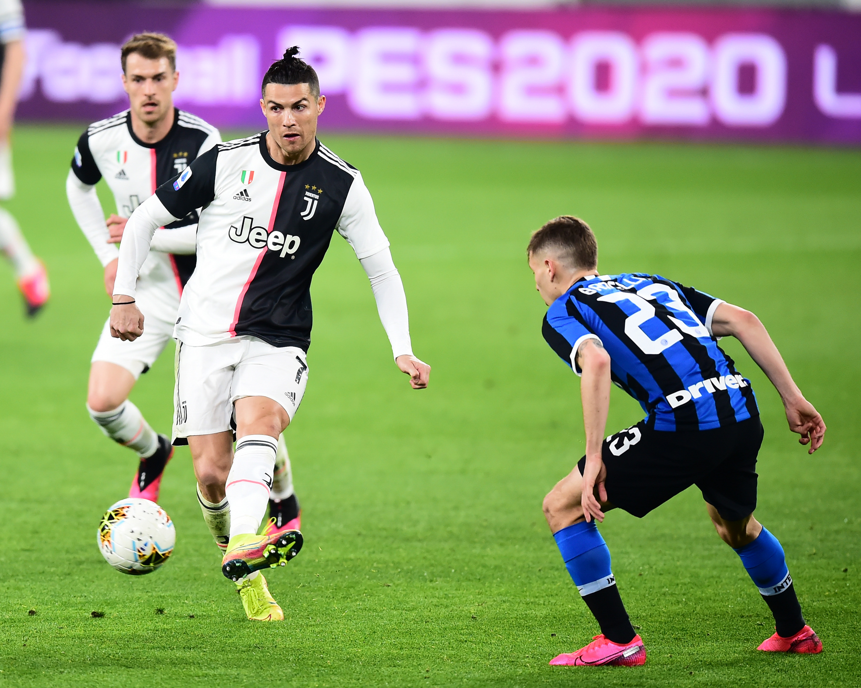 CBA：广东男篮加时险胜北京首钢